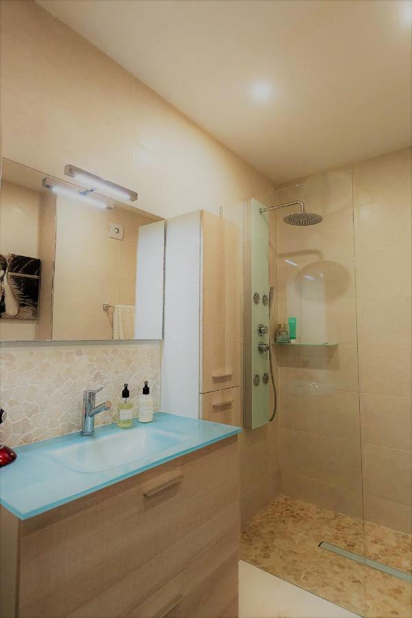 Apartment Next To The Beach ポータル・ヌース エクステリア 写真